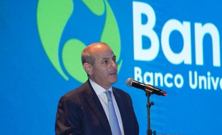 qué hace José Simón Elarba Bancamiga